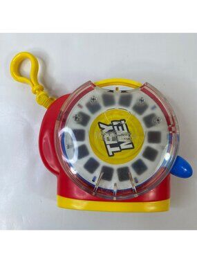 Fisher-Price View-Master 3D Toy 73392 Red Yellow Binocular 2002 Classic Design